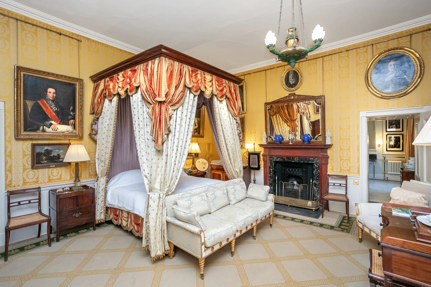 Super King Suites